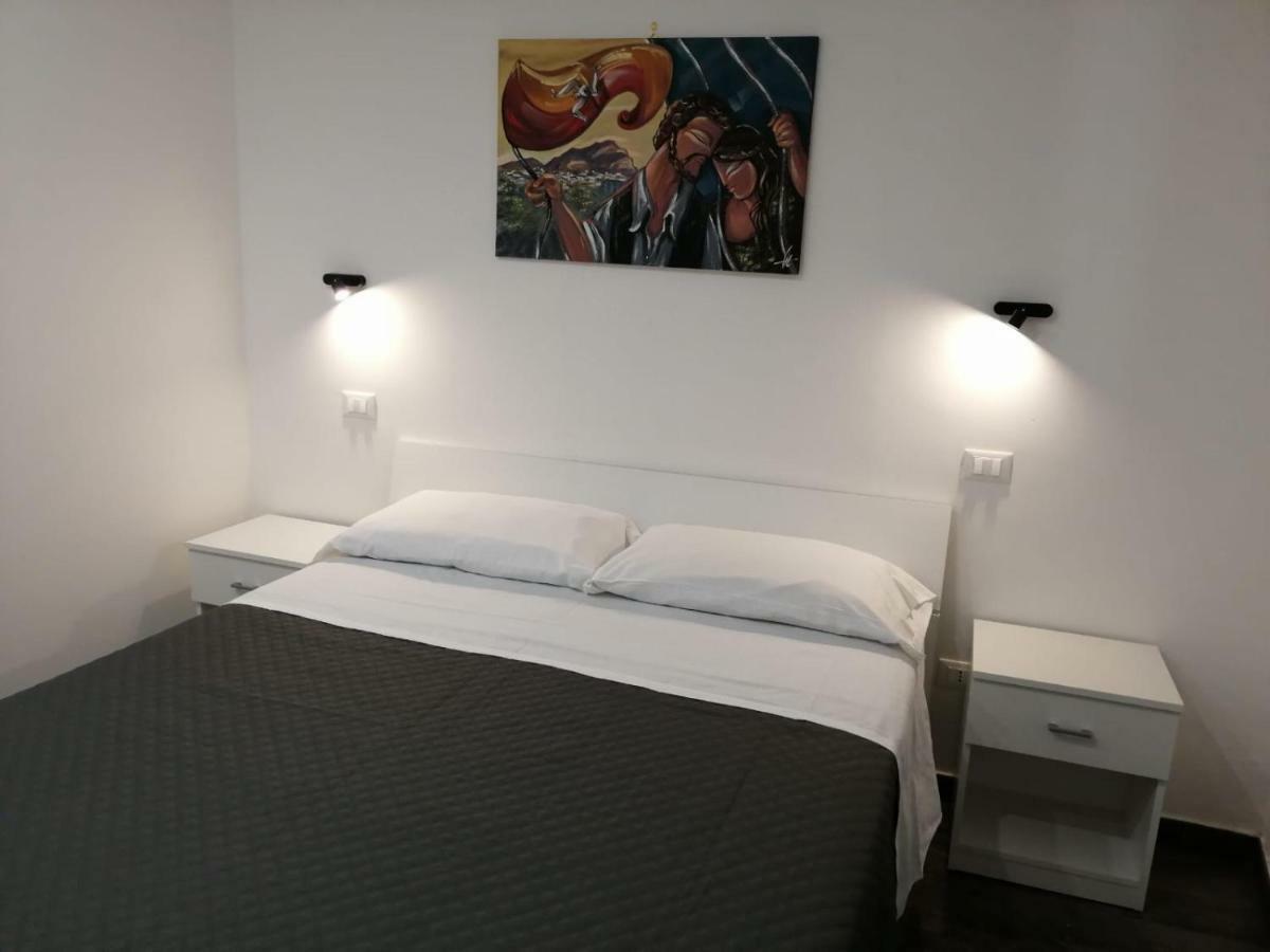 Opera Boutique Rooms 몬레알레 외부 사진