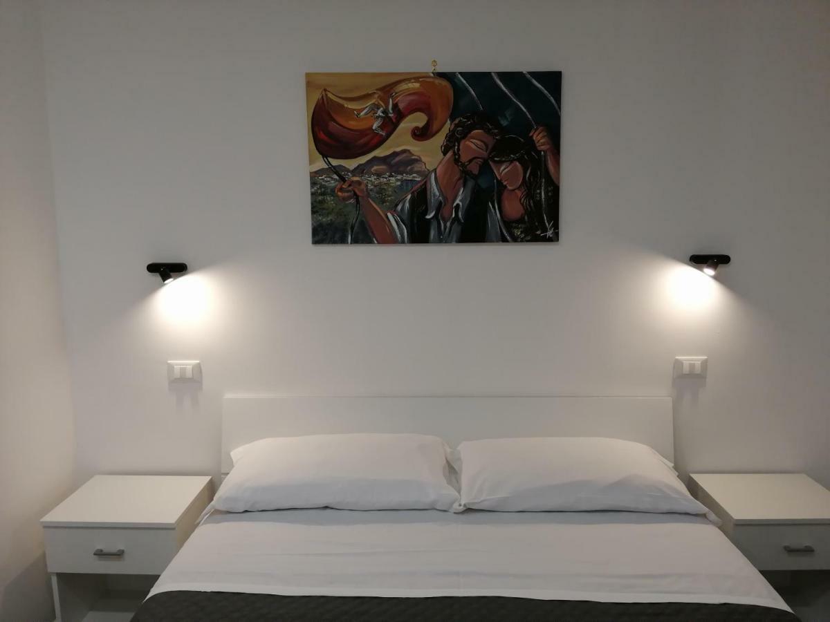 Opera Boutique Rooms 몬레알레 외부 사진