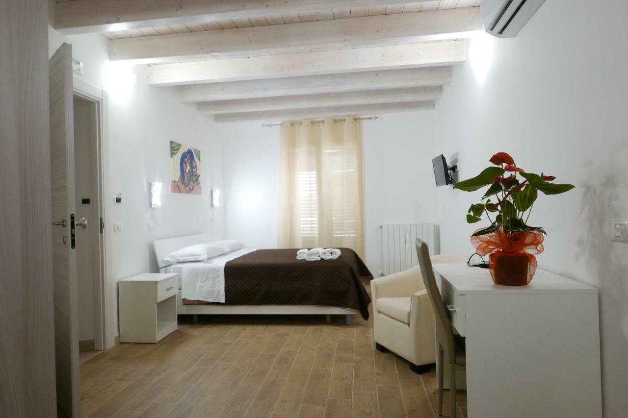 Opera Boutique Rooms 몬레알레 외부 사진