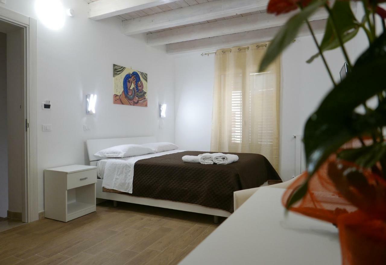 Opera Boutique Rooms 몬레알레 외부 사진