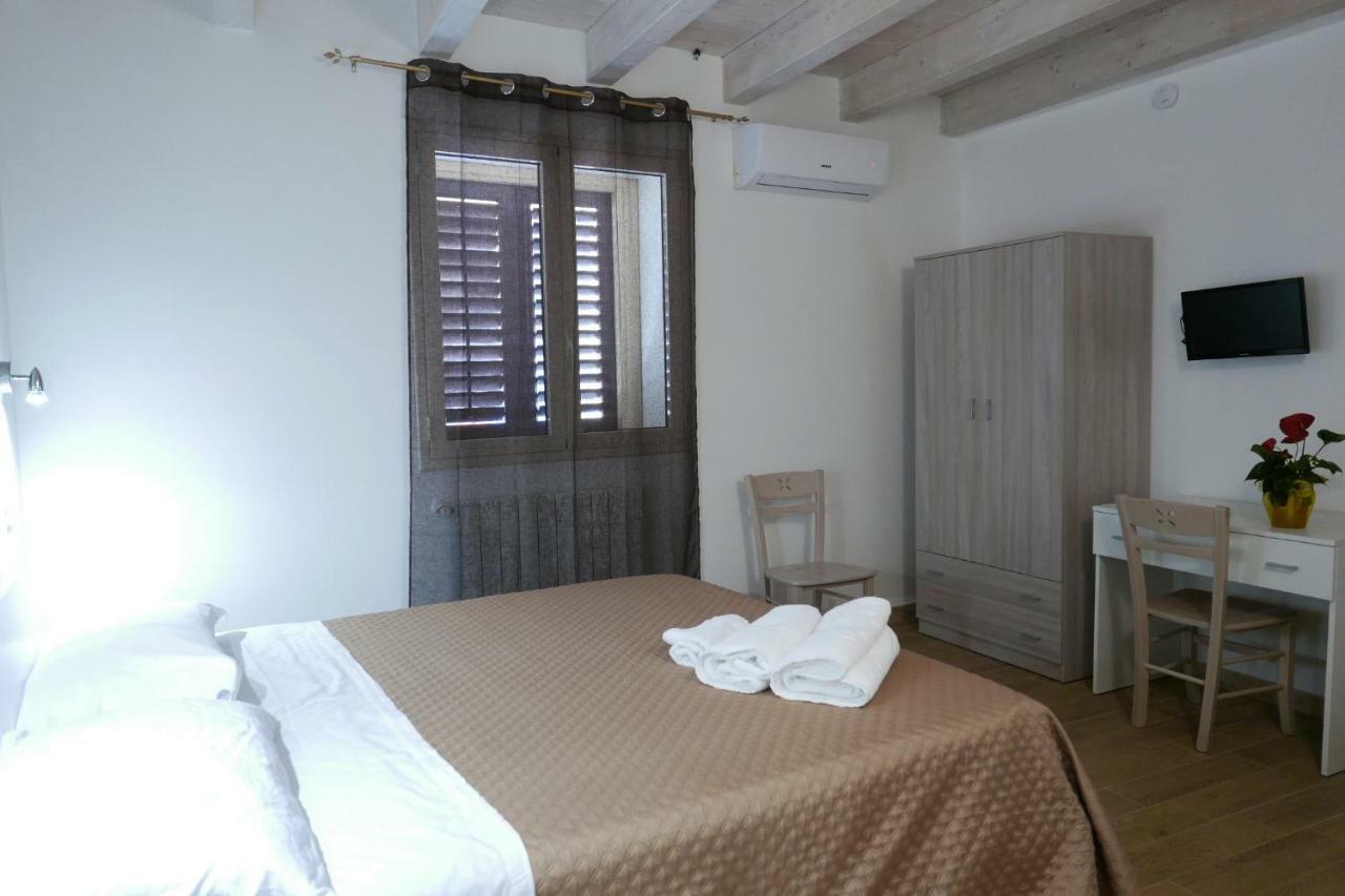 Opera Boutique Rooms 몬레알레 외부 사진