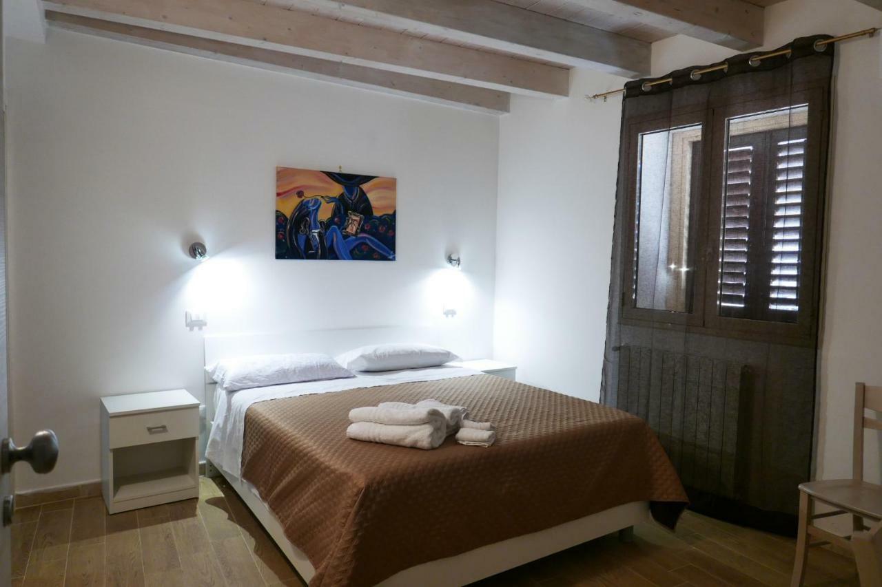 Opera Boutique Rooms 몬레알레 외부 사진